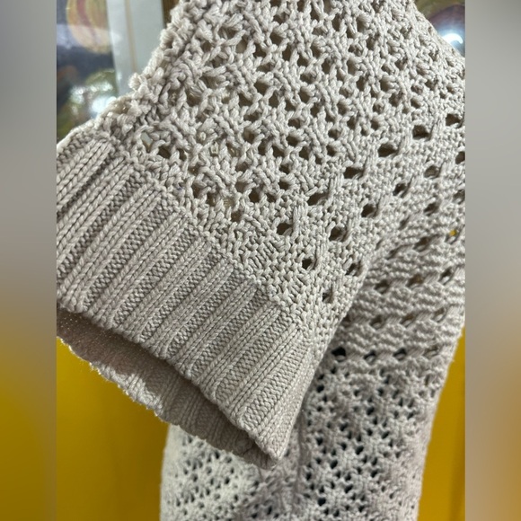 Allen B. By Allen Schwartz Women’s Tan Crochet Lace Pattern Short Sleeve Top - Picture 10 of 11